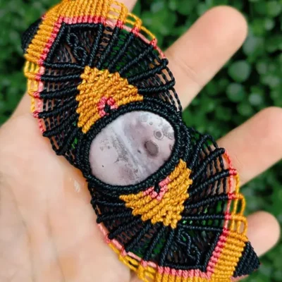 Alternative view of Bracelete de Macramê com Jaspe Grãos de Café