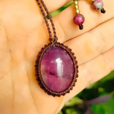 Colar de Macramê com Pedra Ametista