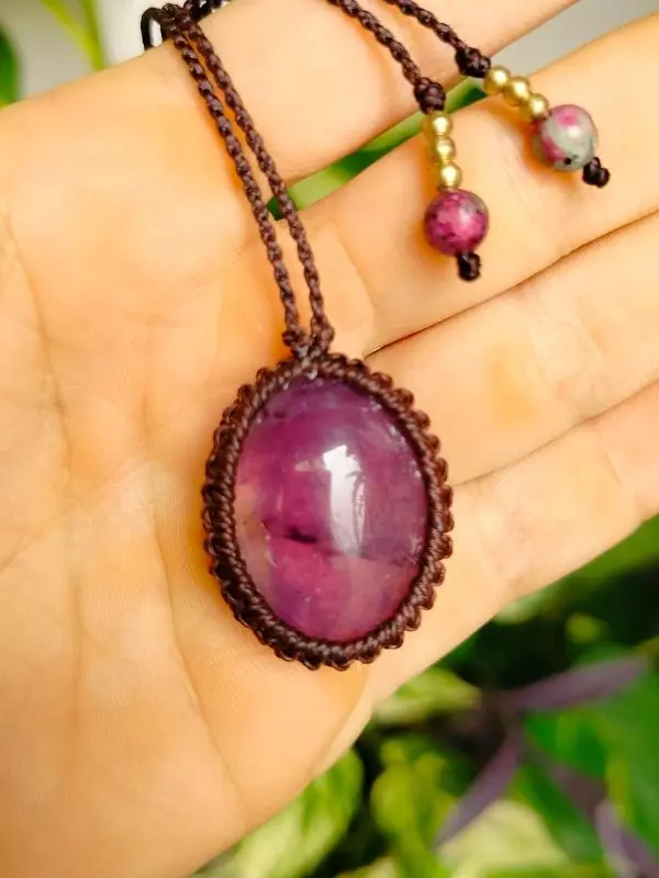 Colar de Macramê com Pedra Ametista