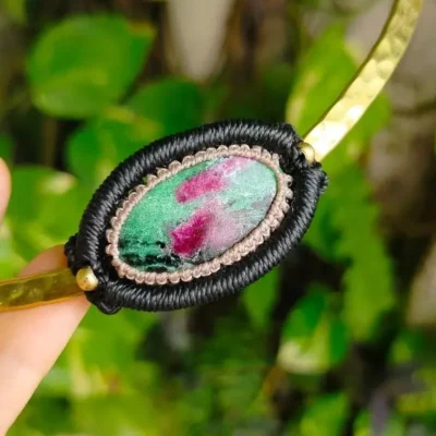 Colar / Gargantilha com Pedra Rubi Zoisita