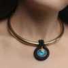 Choker Dourada e Pingente de Macramê com Pedra Labradorita - Imagem 2